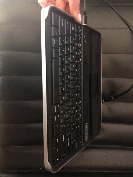 Чехол Zagg Logitech Keyboard Case