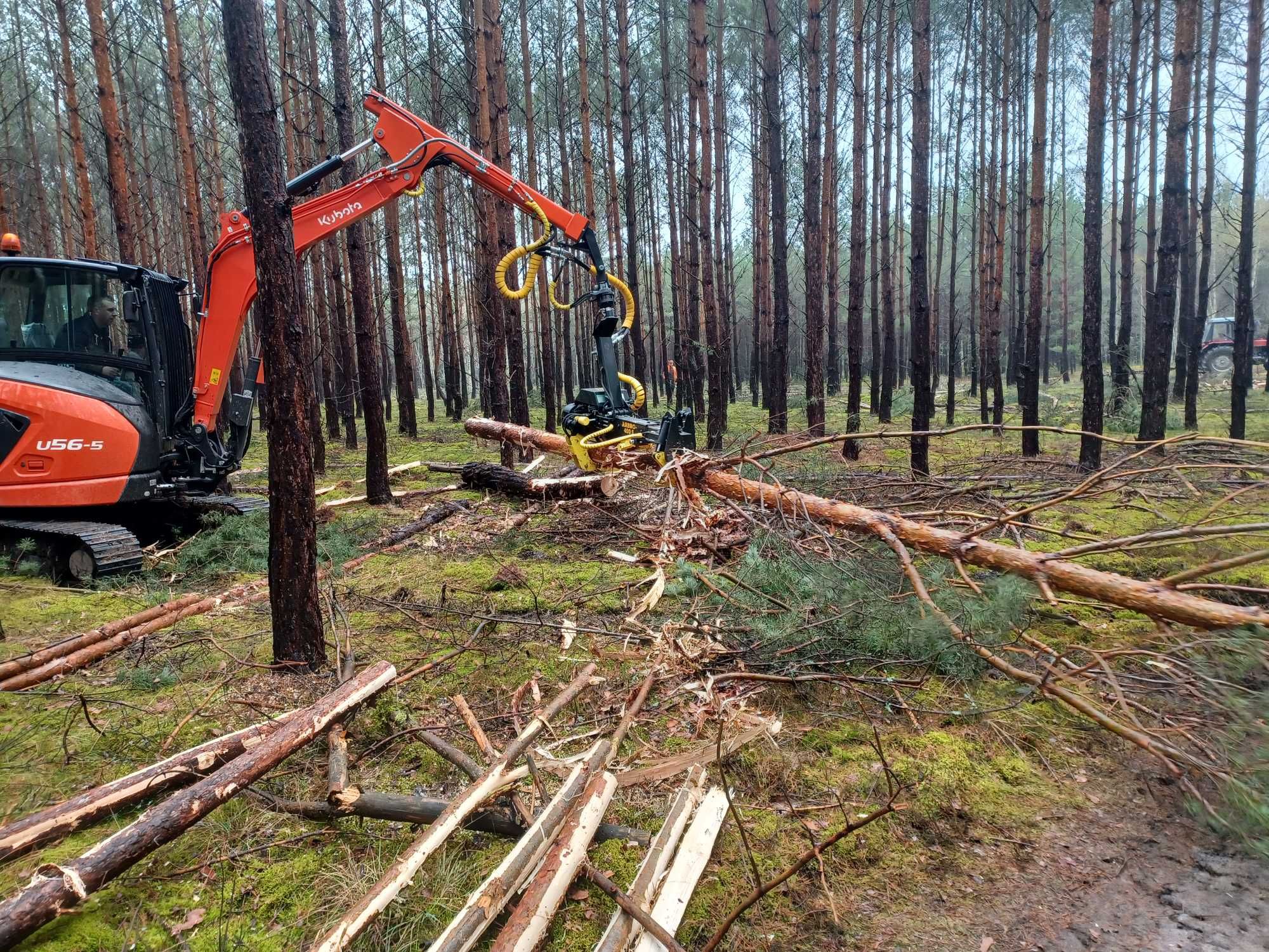 NOWY-HARVESTER harwester KUBOTA U56-5 + głowica Arbro 400s.