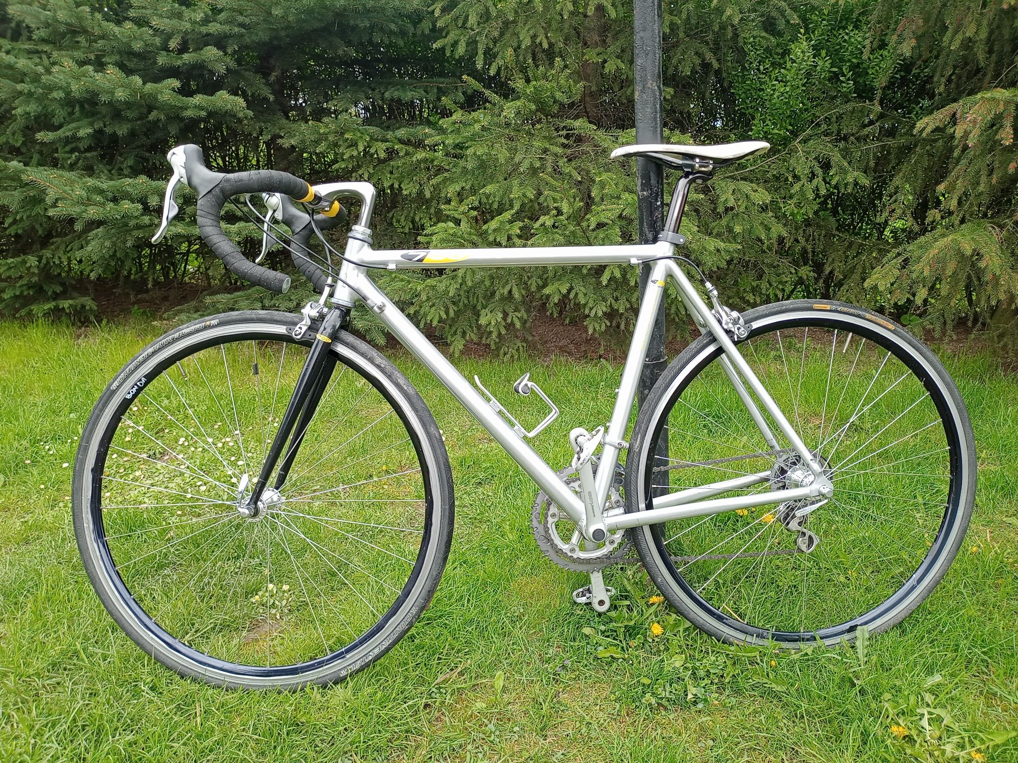 Framset szosowy Decathlon cobra 700 alu 54,5 cm dura Ace 105