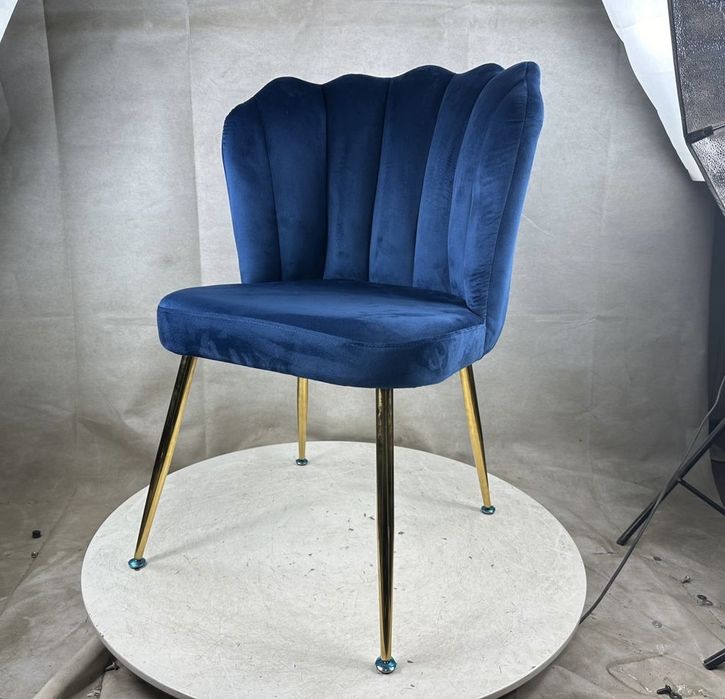 Krzeslo LISA Pudrowy Róż muszelka glamour tulipan welurowe