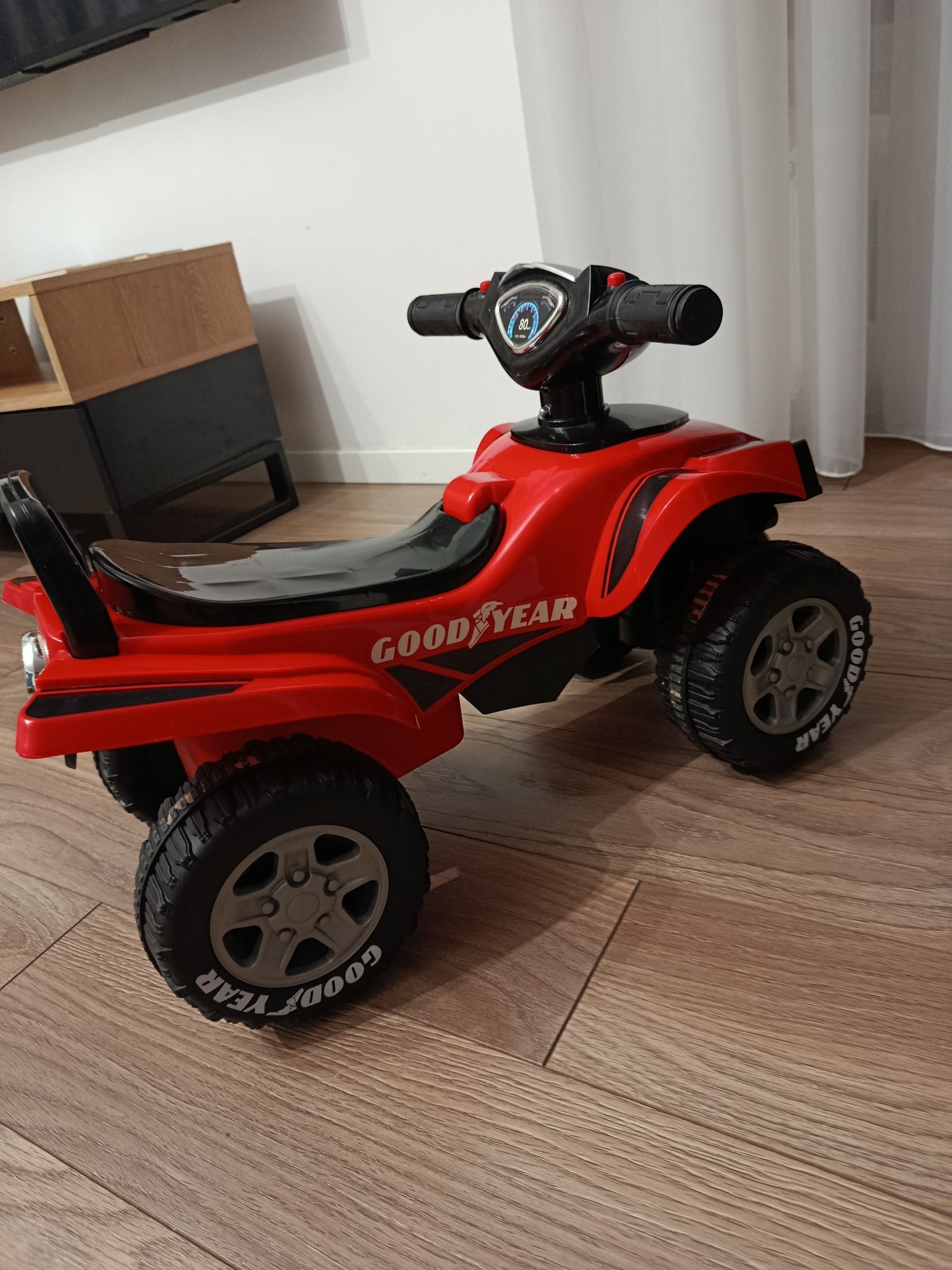 Jeździk pchacz Quad