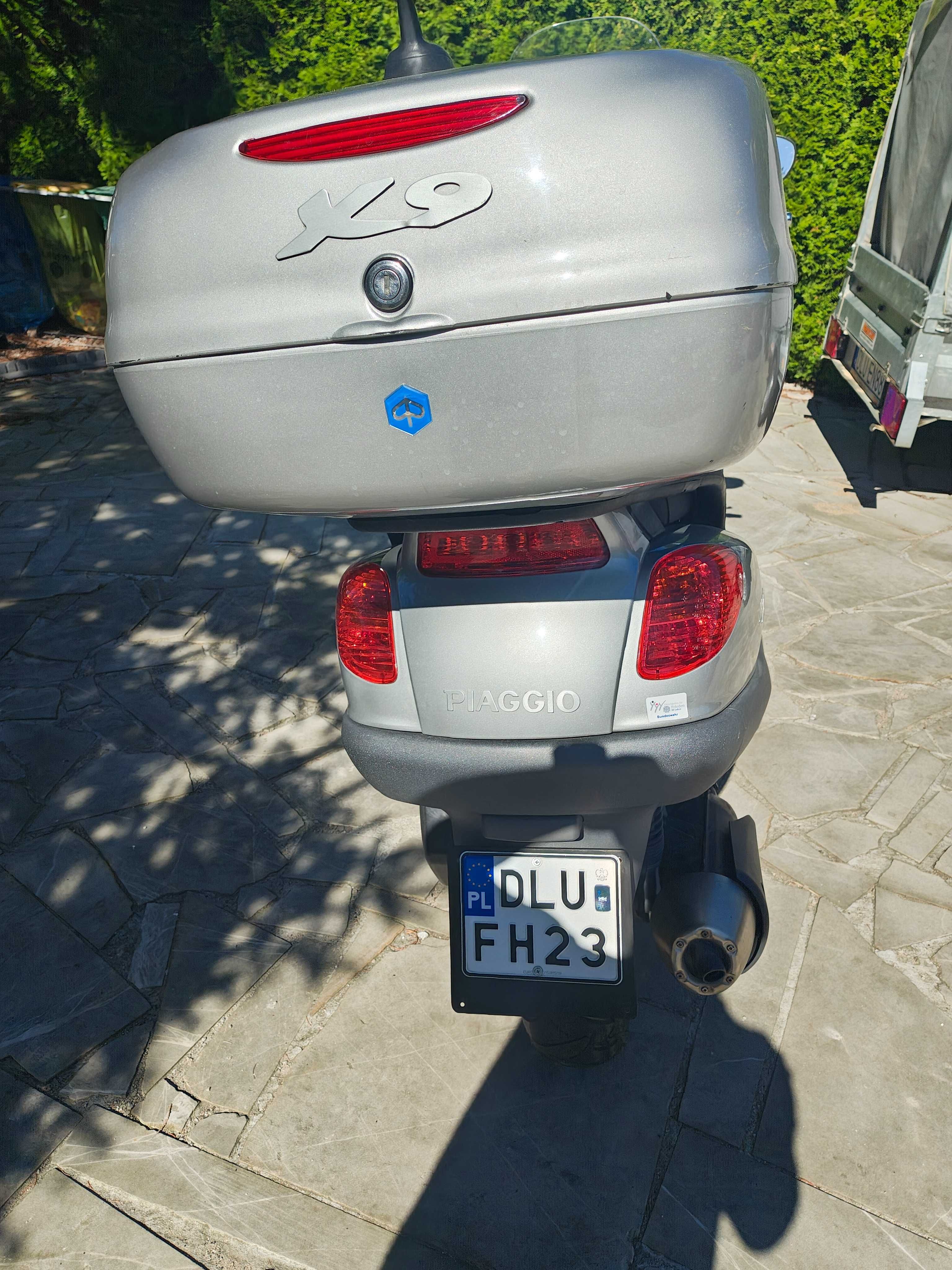 Skuter Piaggio X9 125 cc