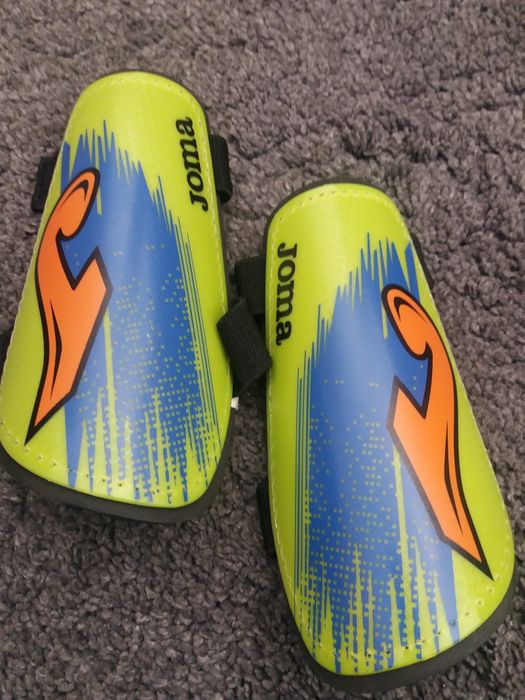 Buty dla małego piłkarza  i ochraniacze