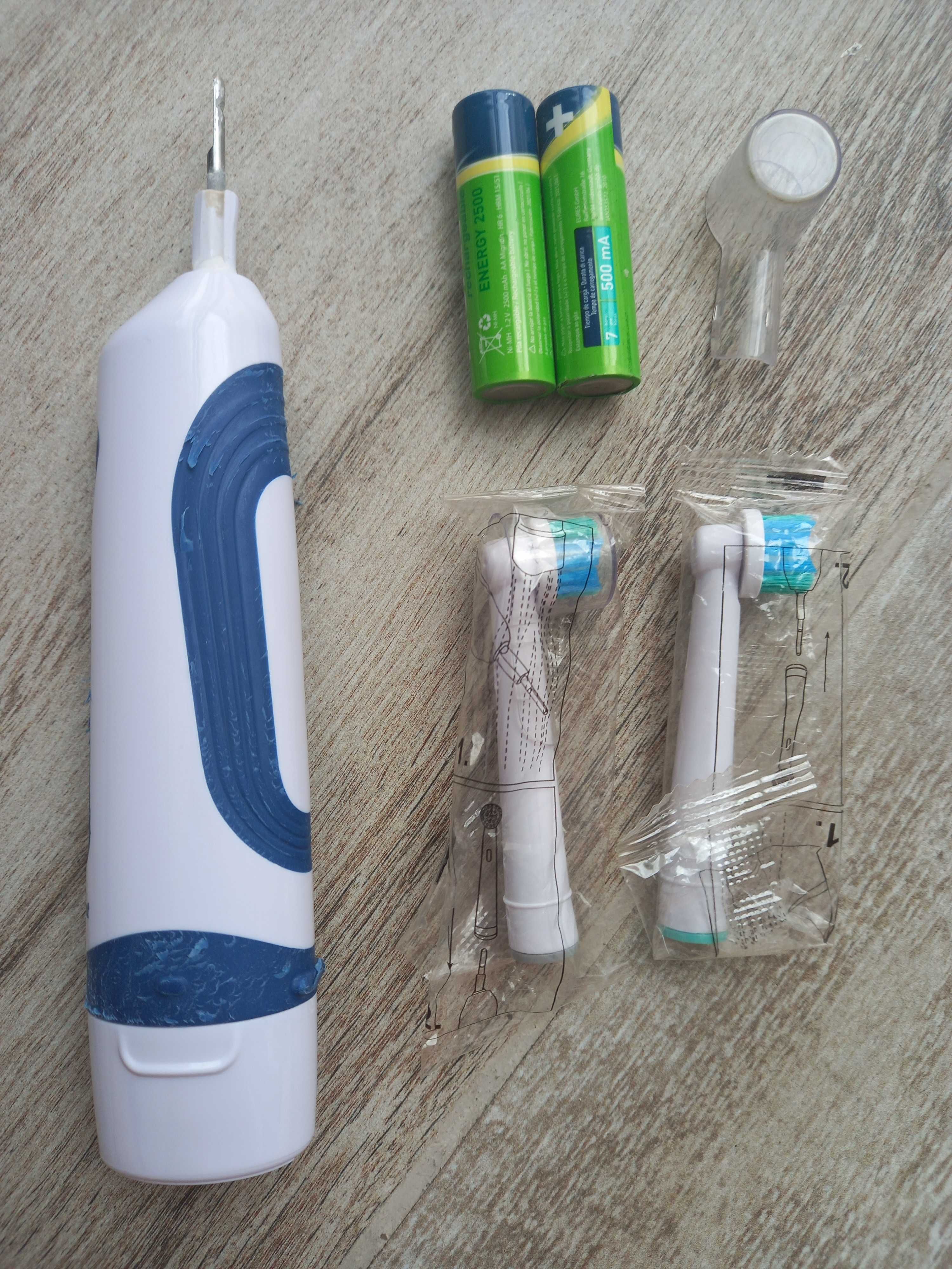 Escova de dentes elétrica com 2 pilhas recarregáveis
