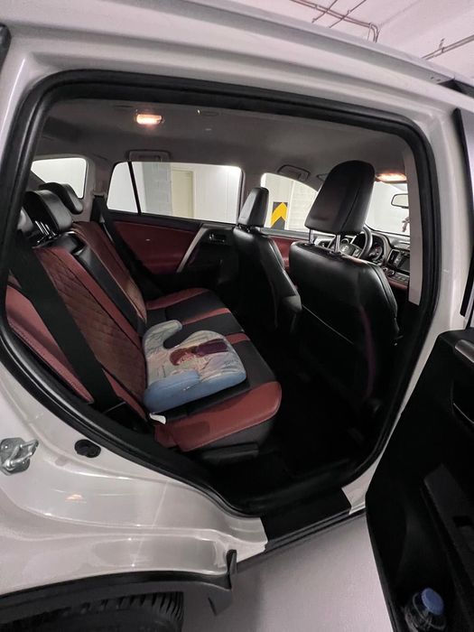 Продам автівку TOYOTA RAV 4