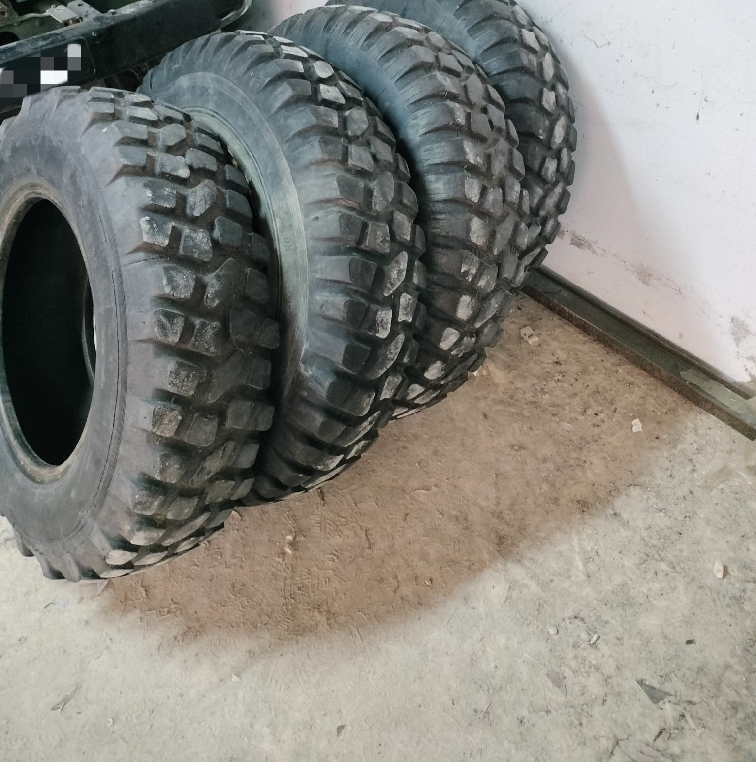 Pneus 10.5 r20 usados 275/80r20 unimog