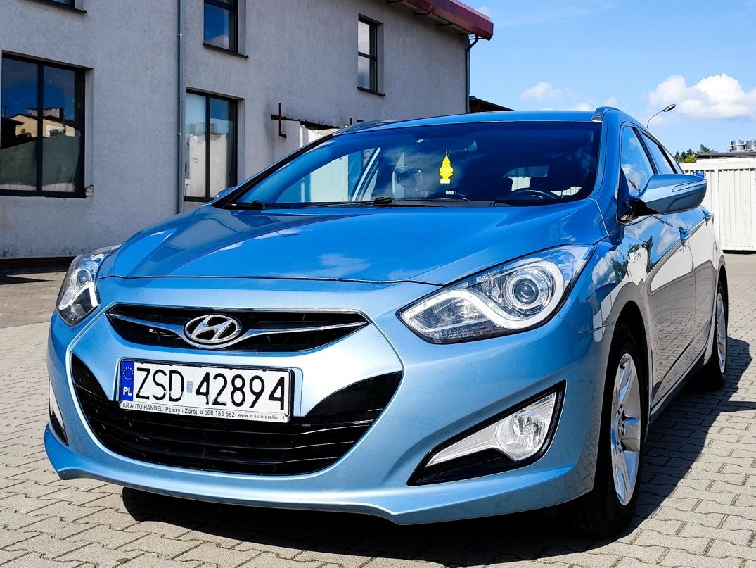 Hyundai i40 kombi hak bogate wyposażenie nawigacja