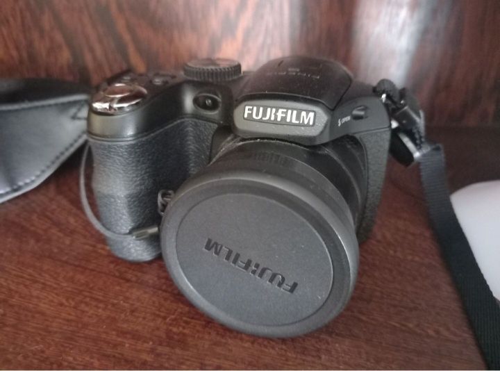 Fujifilm Finepix S 1800