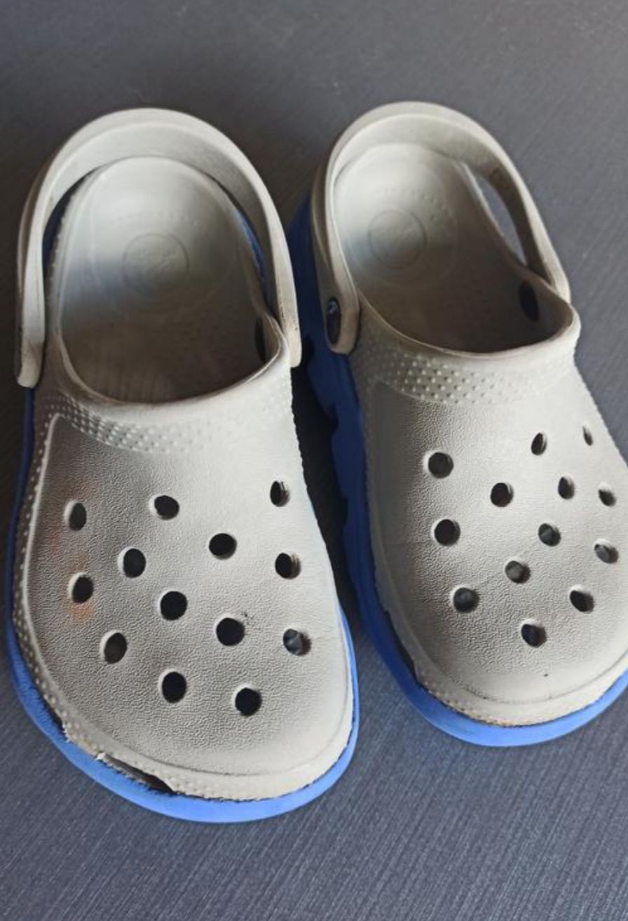 Босоніжки Крокс Crocs дитячі сабо С9 17 см
С9