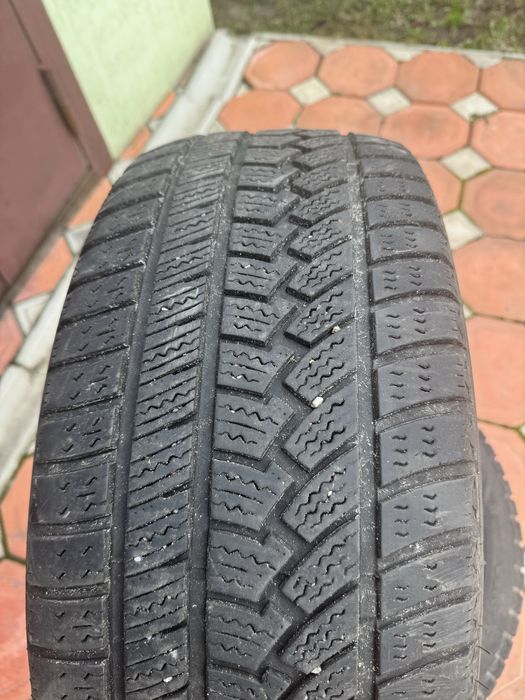 Продам резину ovation 225/50/17
