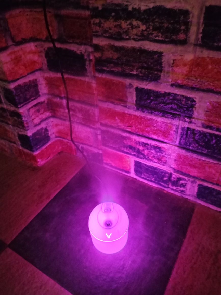 Зволожувач повітря USB та LED освітлення