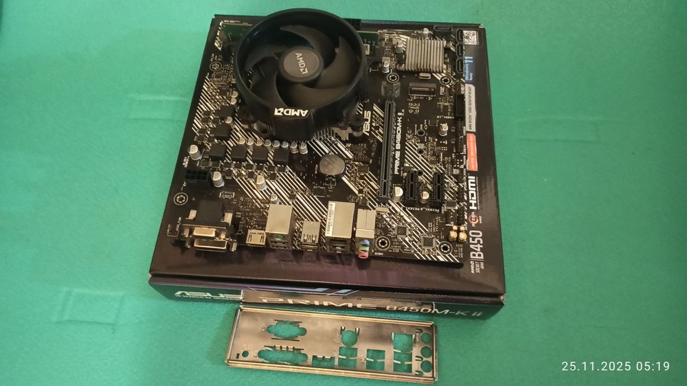 4 ядра 4 гига B450M-K 2 от Asus, Ryzen 1200, память Crucial