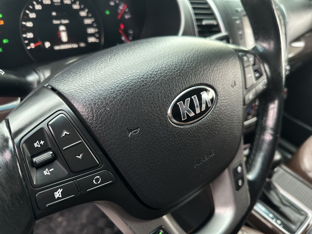 Продам Kia Sorento 2013 року на автоматі