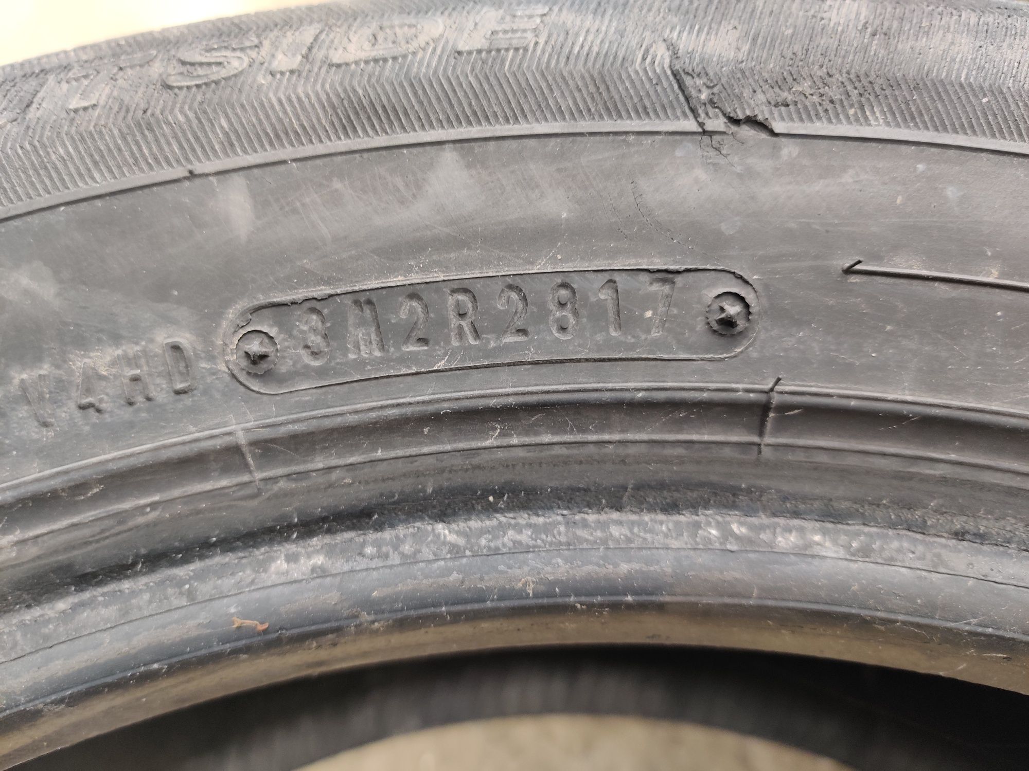 Продам комплект шин Falken Zeix 001 225/60 R18