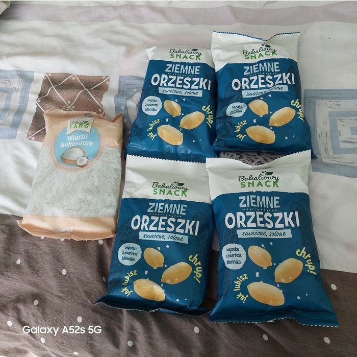 Zestaw orzeszki ziemne wiórki kokosowe