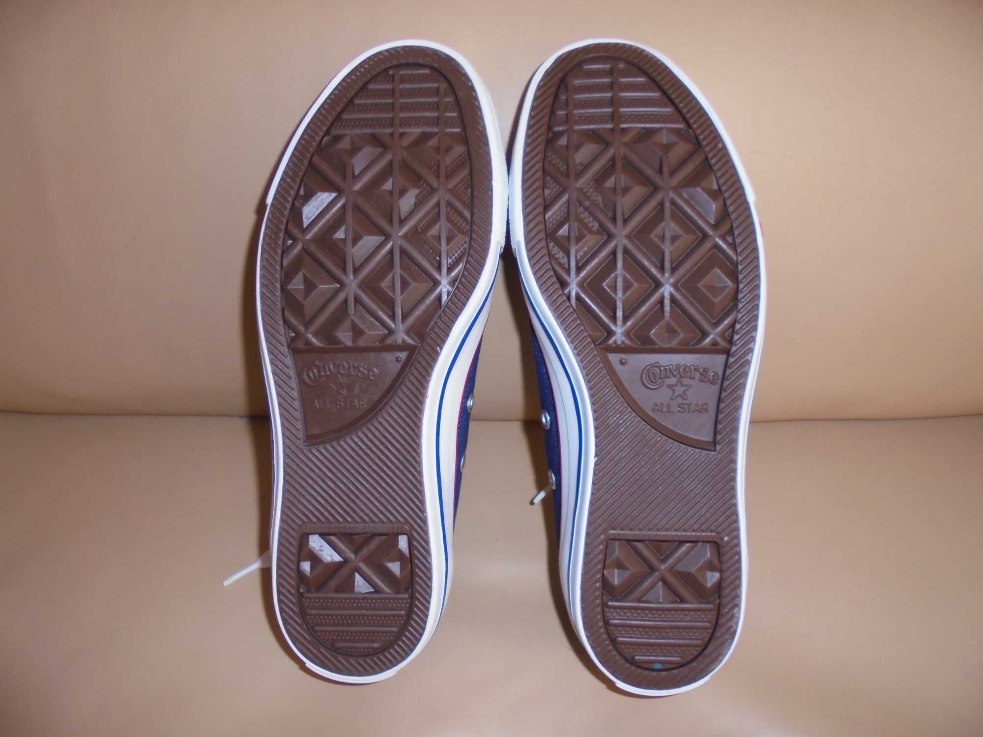 ténis de senhora da marca CONVERSE ALL STAR