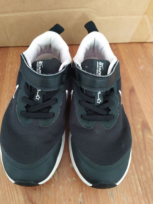 Nike czarne buty sportowe 33.5 Starrunner do biegania