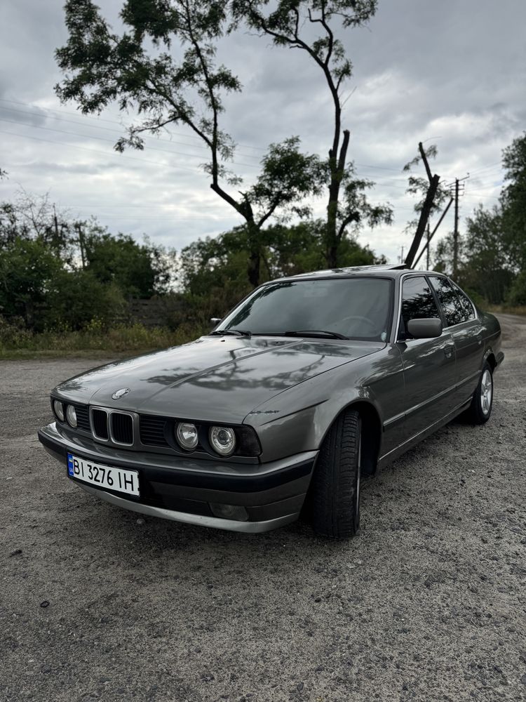Продам BMW E34 520I м50б20