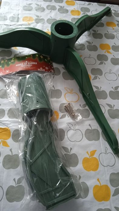 Ніжки для ялинки, Підставка для ялинки, тринога, тримач