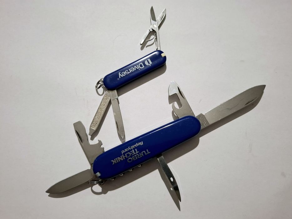 Victorinox Spartan та Classic SD (ціна за 2)