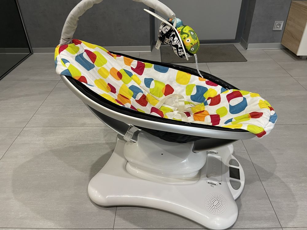 Крісло-качалка 4moms MamaRoo (укачиваюший центр)