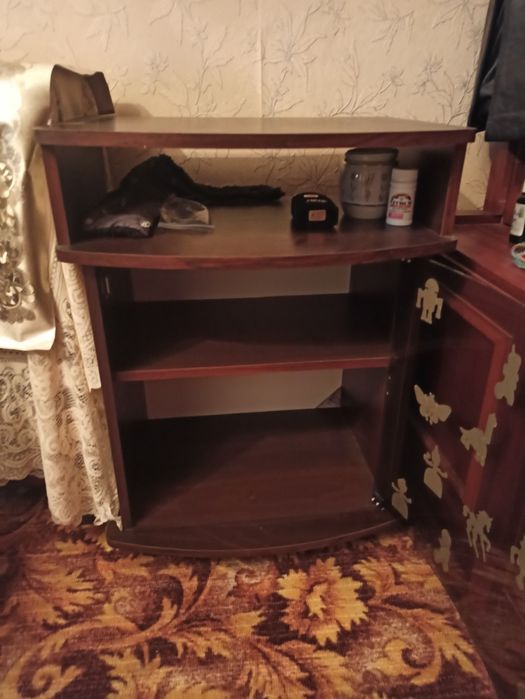 Тумбочка под телевизор