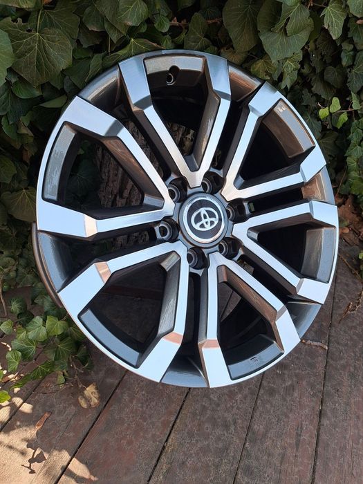 Диски нові R20 6x139.7 на Toyota Land Cruiser Prado