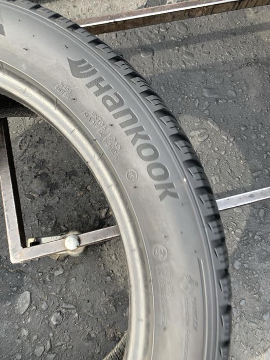 Шини 235/45 r18 пара Hankook 2022р зима 7,6мм