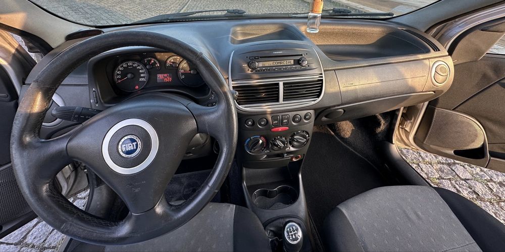 Fiat Punto 1.3 JTD 5 lugares ano 2005