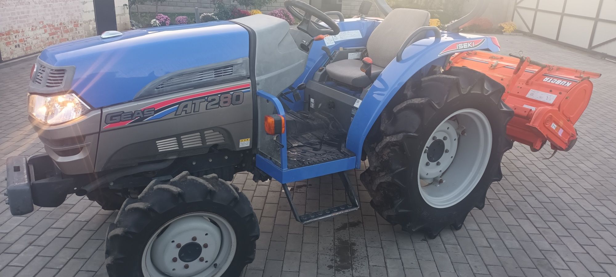 Продам трактор японський Iseki 28 сил.