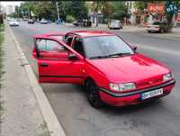 Nissan sunny 1993 зимня і літня резина