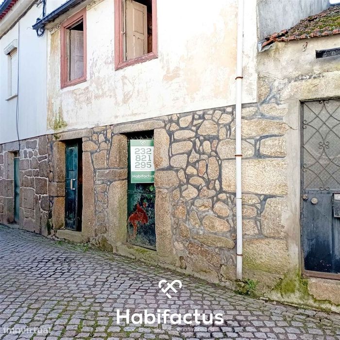 Moradia para restaurar em Tondela, com grande potencial e localização