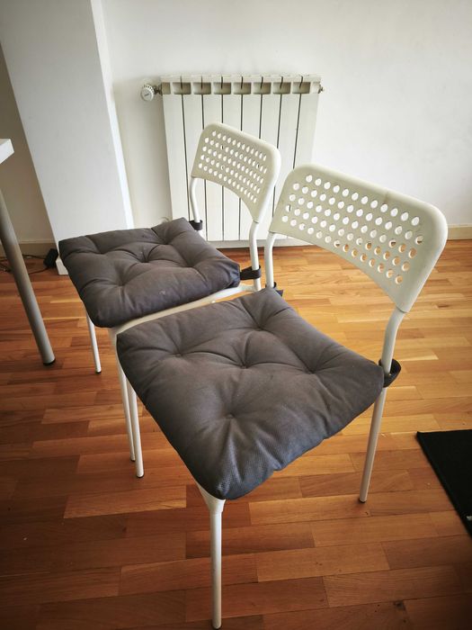 Cadeiras com almofada IKEA
