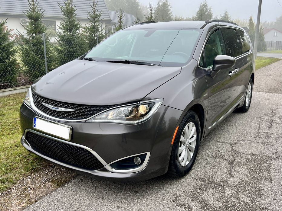Chrysler pacifica skory ledy duza navi zarejestrowany zdalny start