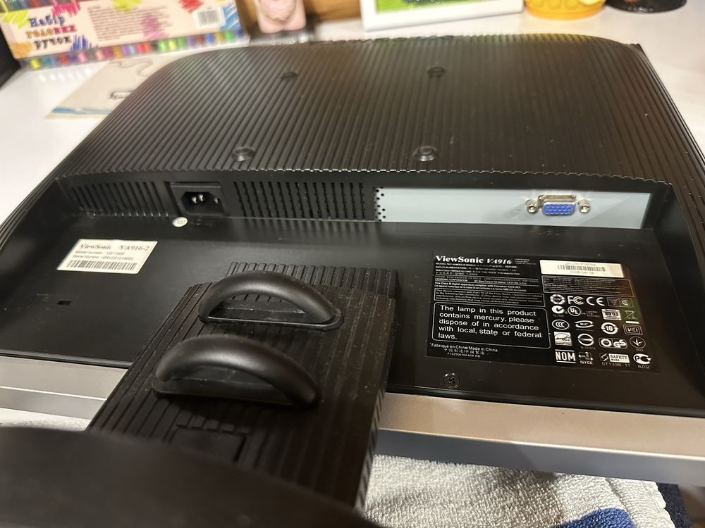 LCD монітор VievSonic 15