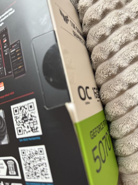 Відеокарта Asus TUF Gaming OC RTX 5070 Ti 16GB GDDR7