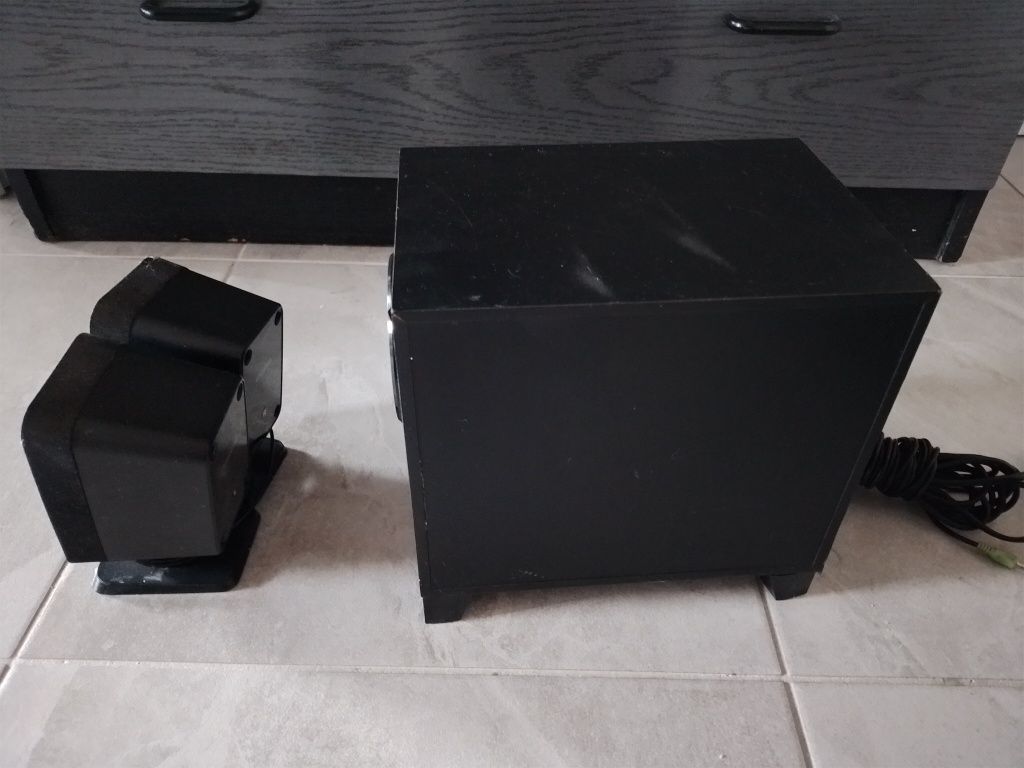 Sprzedam zestaw głośnikowy do pc2 to 31301 Creativa