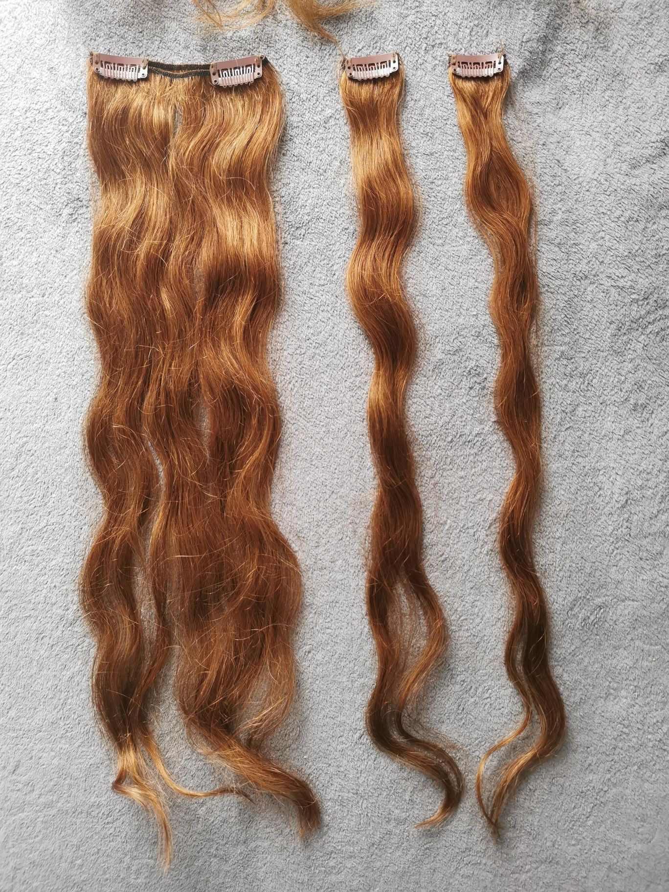Naturalne włosy do doczepienia o długości 50 cm