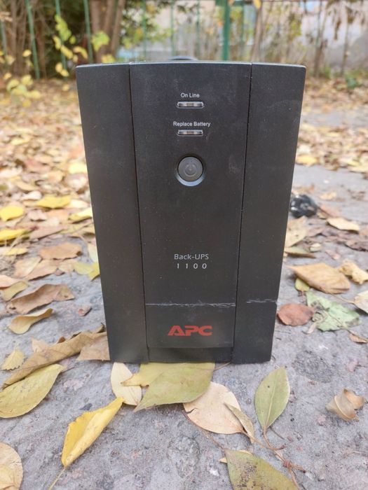 Безперебойник ДБЖ APC Back-ups 1100