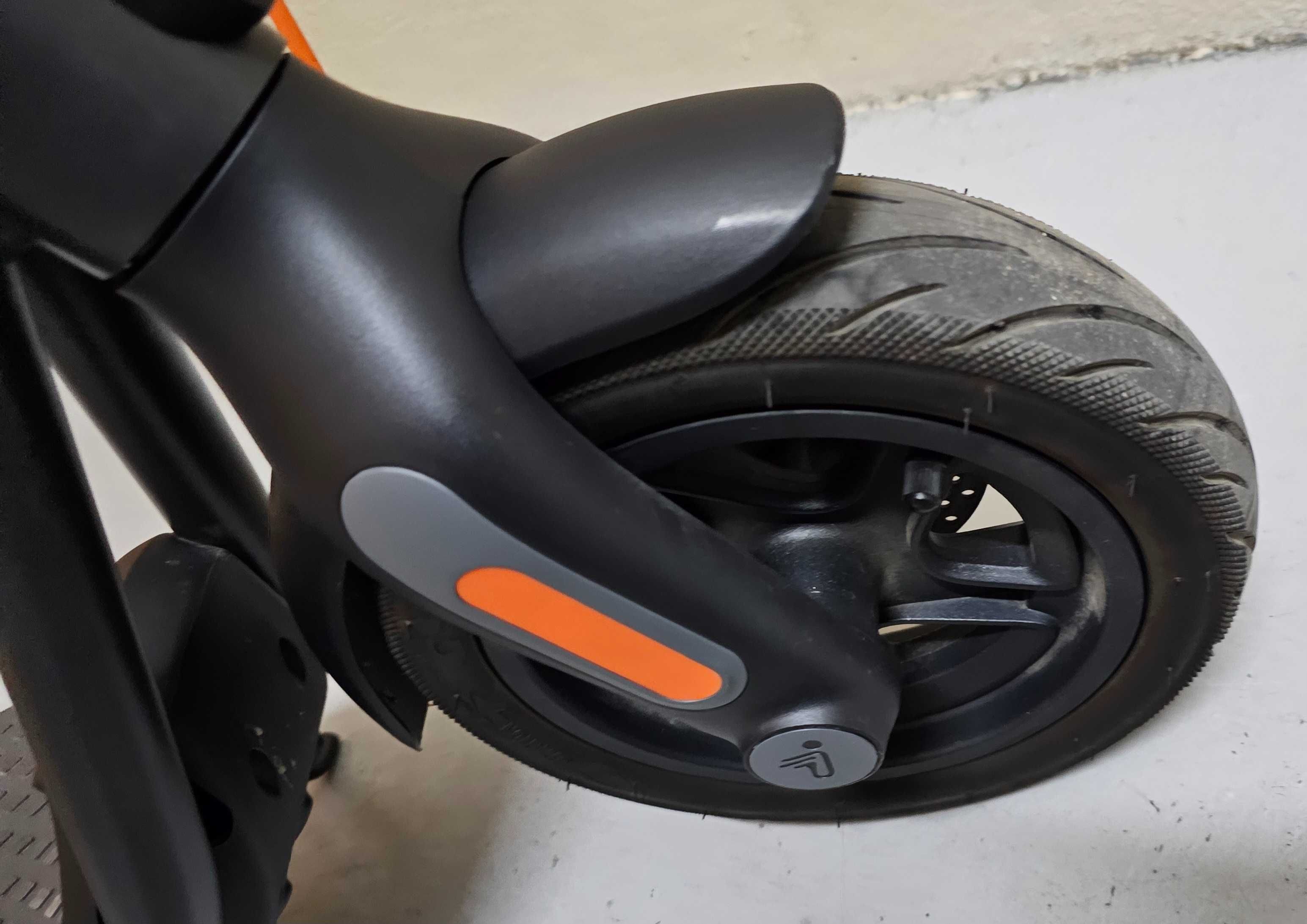 Trotinete Elétrica Ninebot KickScooter F2 Plus E Powered by Segway