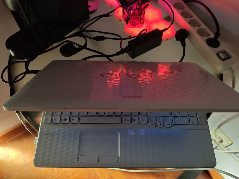 Portátil para trabalho AMD todo Branco Marca Sony