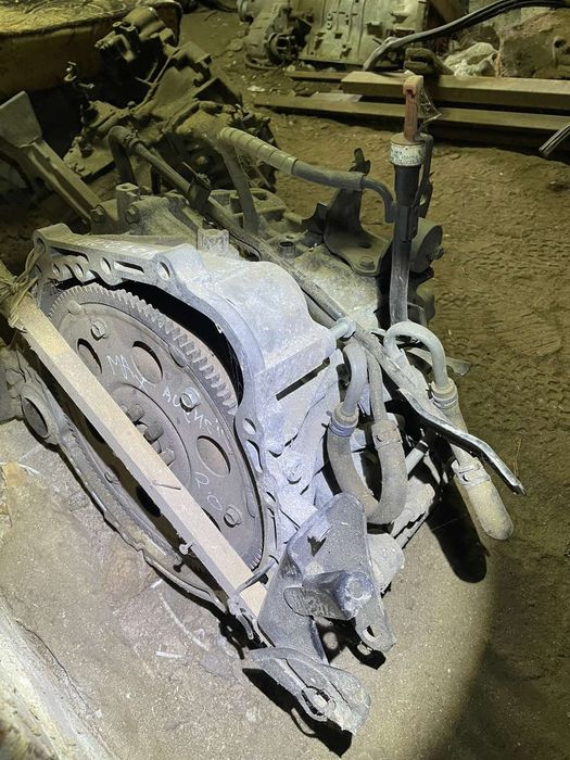 Автозапчастини Тойота Авенсіс,Toyota avensis 2.0 бензин автомат