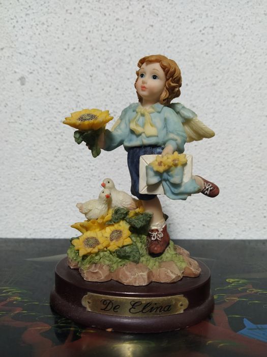 Anjo correio em marfinite - De Elina