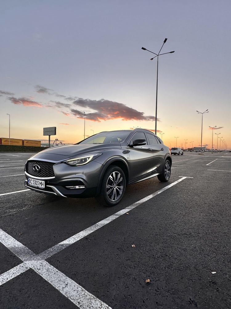 Infiniti QX30 AWD 2017