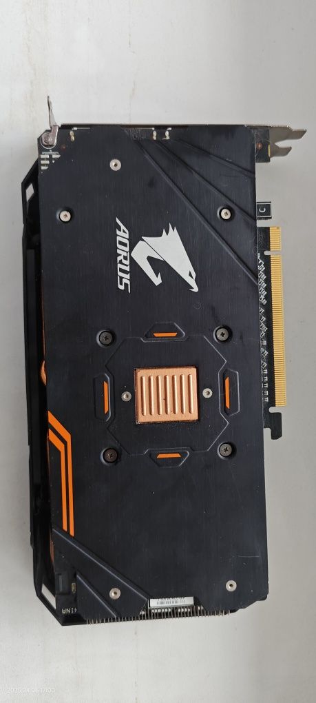 Продам видеокарту gigabyte aorus rx 570