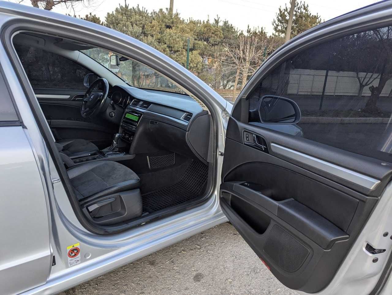 Продам Skoda Superb 2014. Можна в розстрочку, під викуп