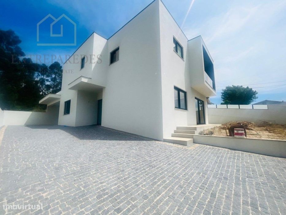 Moradia T3+1 NOVA para comprar, Santa Maria da Feira - Aveiro