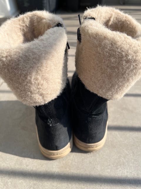 Piękne ocieplane i wodoodporne buty zimowe dla dziewczynki GEOX, 33/34