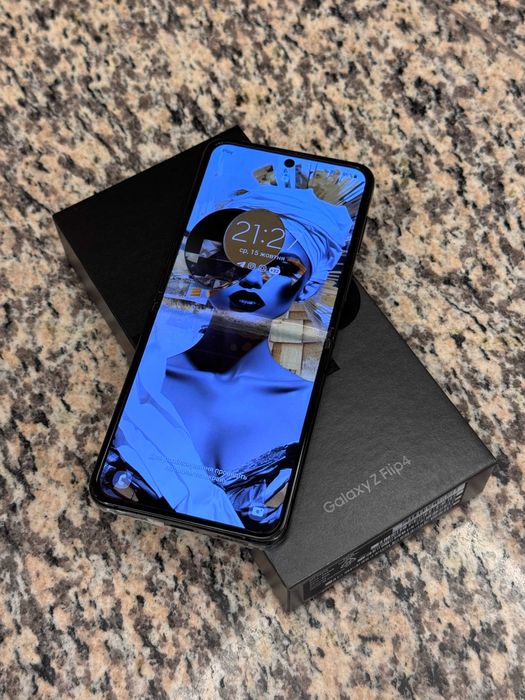 Samsung Galaxy Z Flip4