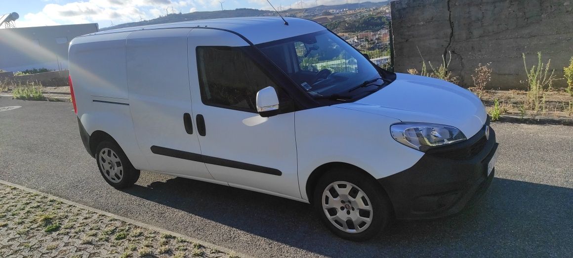 Carrinha comercial Fiat Doblo Maxi ( campismo camping van )